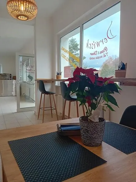 Sitzplatz am Fenster im Restaurant