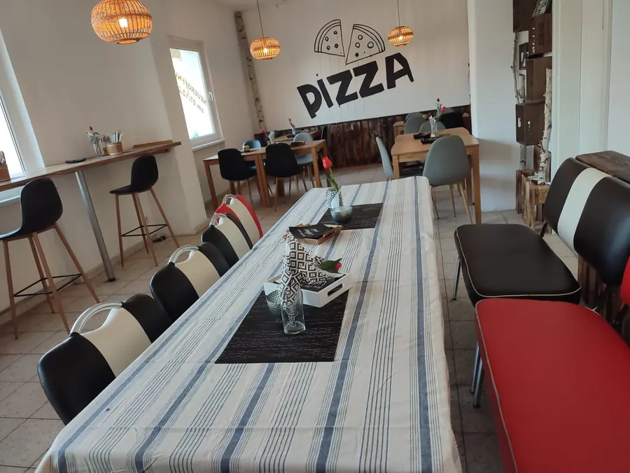 Die lange Tafel für Familien und Feiern